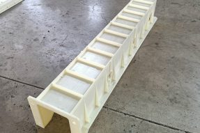 標志樁、立柱 三孔立柱塑料模具109x14x14